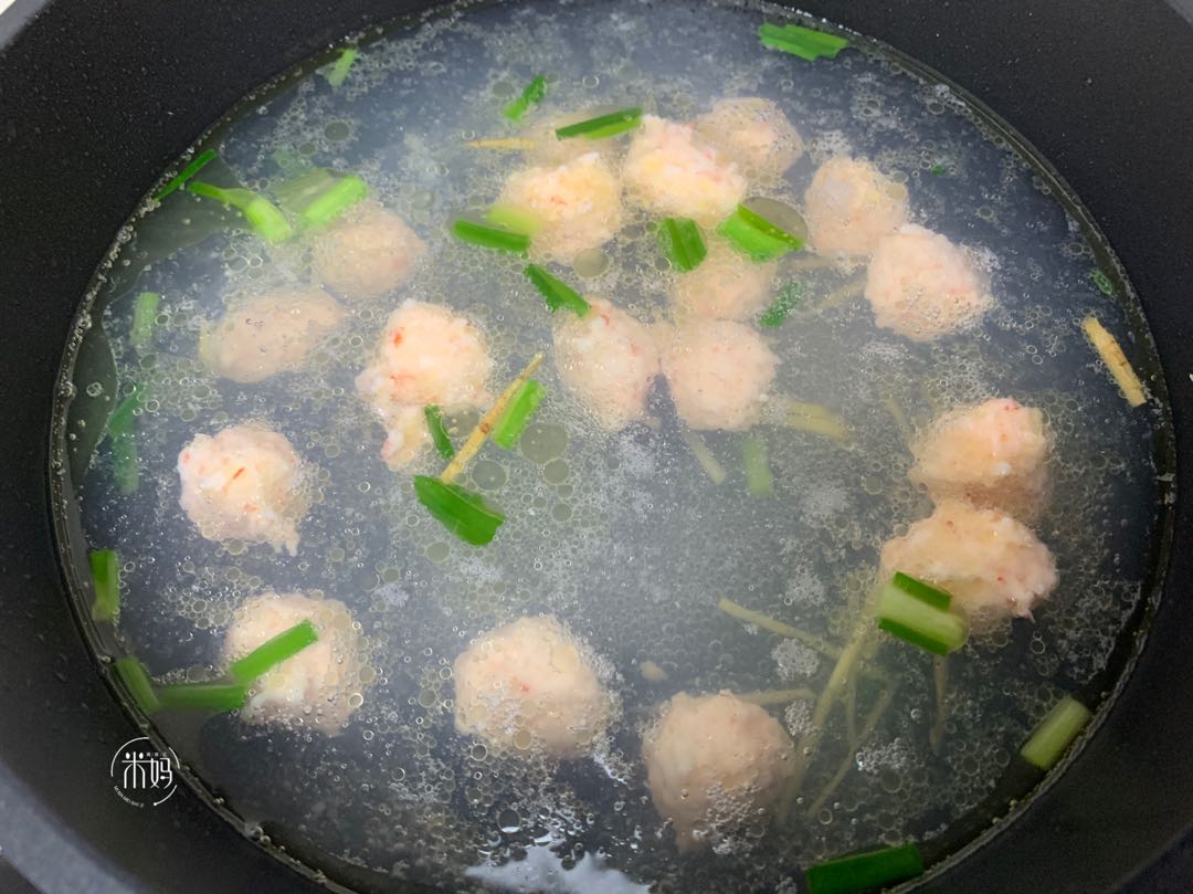 图片[10]-鸡蛋黄瓜虾丸汤做法步骤图低脂营养好清爽又解暑-起舞食谱网