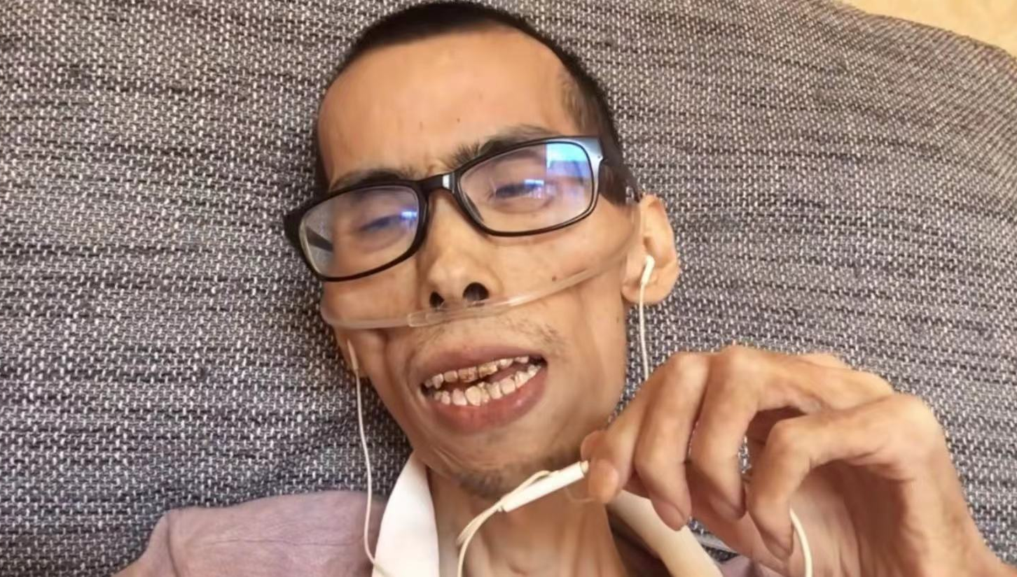 网红因直肠癌晚期去世！最后一面骨瘦如柴，灵堂简朴幼女沉痛悼念