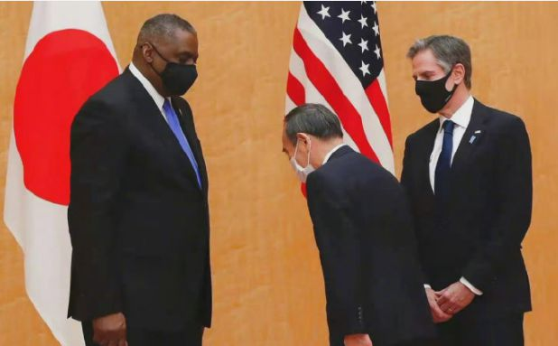 中俄从防御转向反击，日本担忧起来，外相向中方做出承诺