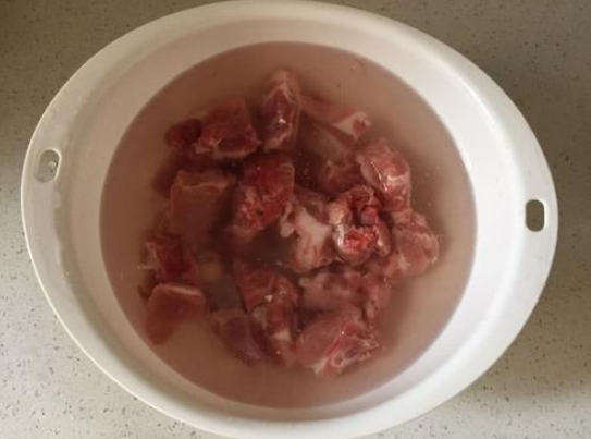 图片[5]-清炖排骨汤做法步骤图 汤白味浓-起舞食谱网