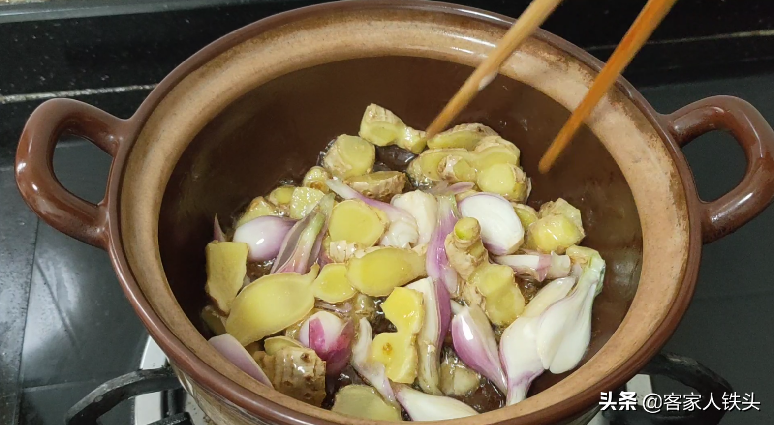 廣式麻油鴨，廣東人百吃不膩的一道家常菜，噴香不油膩，越吃越愛