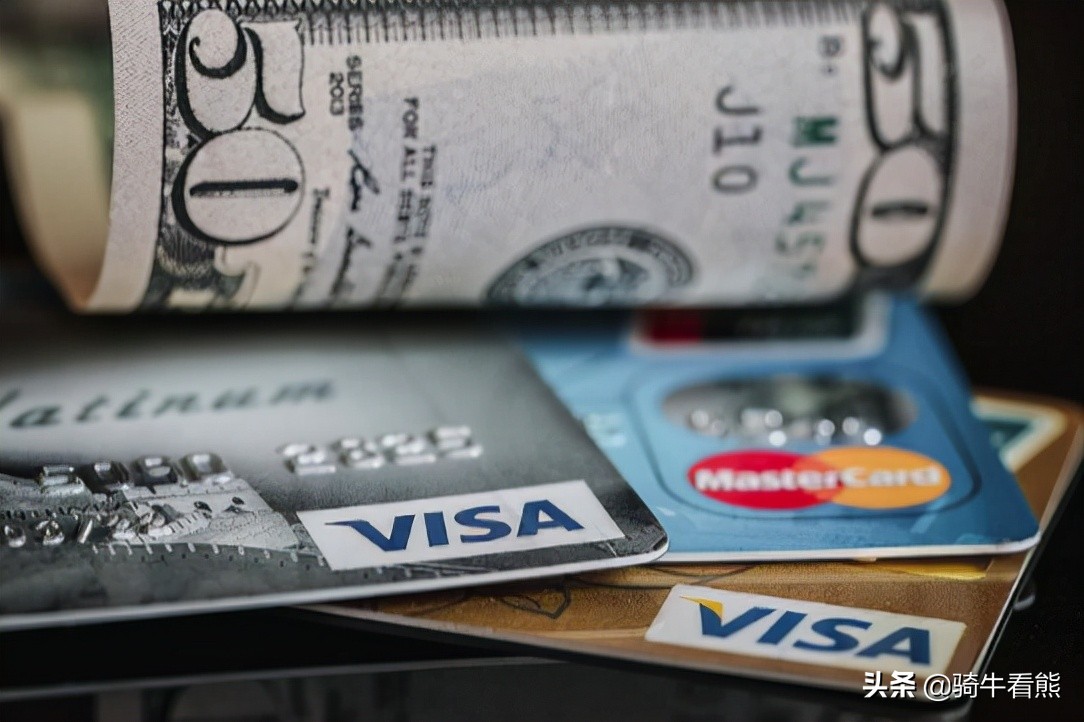 「信用卡商业银行」办信用卡需要什么条件（需要本人吗及多久能出来）