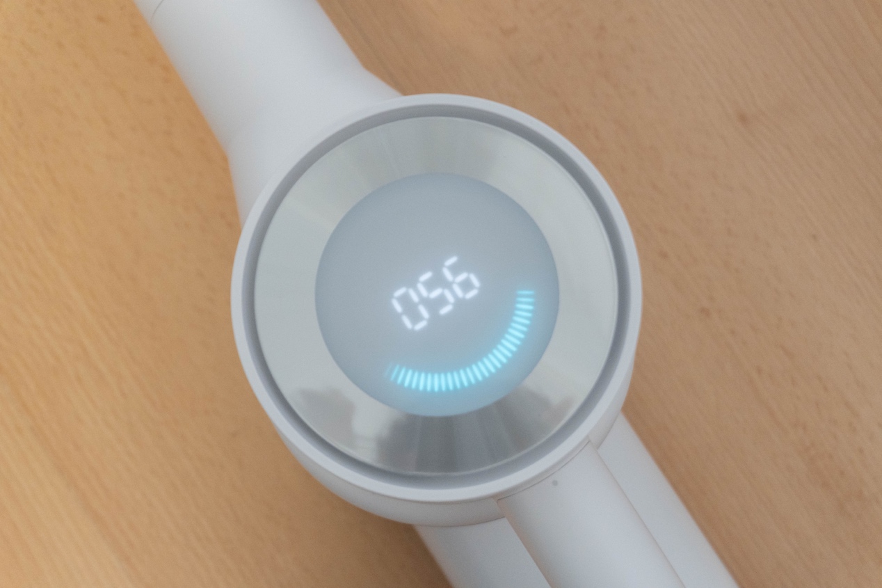 清扫房间一次搞定，华为荣耀吸尘器CLEA吸拖一体还抗菌