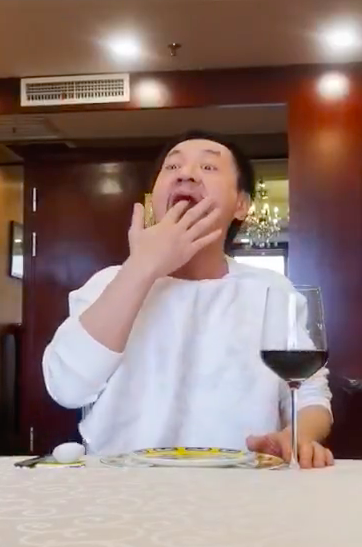 雪村豪宅内景曝光，装修奢华大到似广场，小1