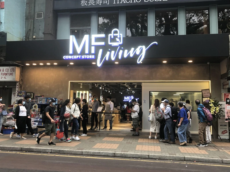 旅客绝迹香港！有药房6年三搬铺，生意大跌九成九的老板：好难熬