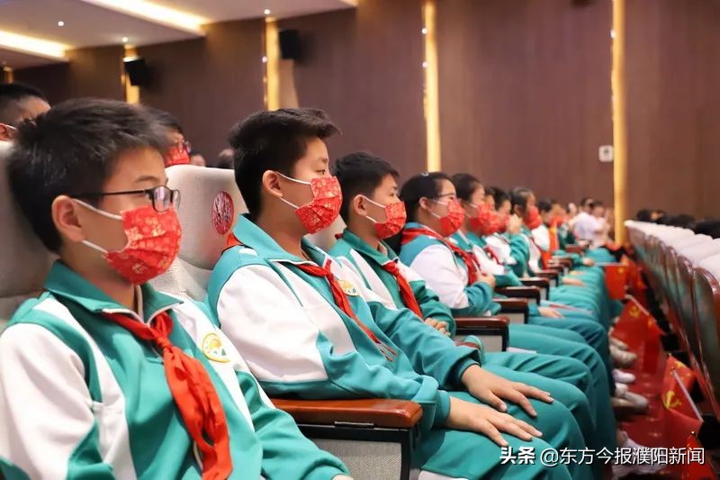 濮陽市開德小學怎么樣?進市委黨校欣賞音樂黨課(圖5)