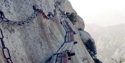 华山“四大谜”, 用科学无法解释，探险家给出答案是“神仙所为”