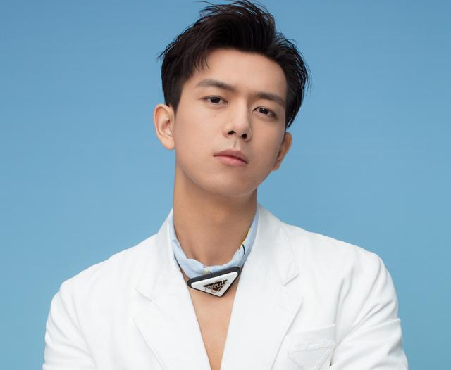 佩服！《青春有你2》杨天真揭秘真实李现，一夜爆红后不着急变现