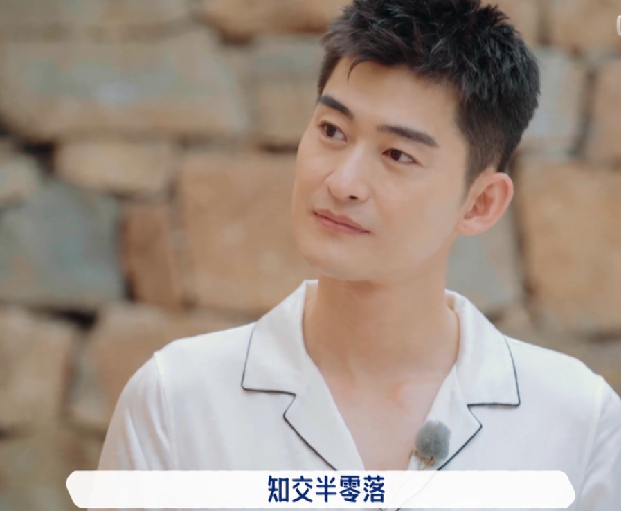 孟子义被问有没有暗恋张翰？她本能反应引热议！网友：不意外