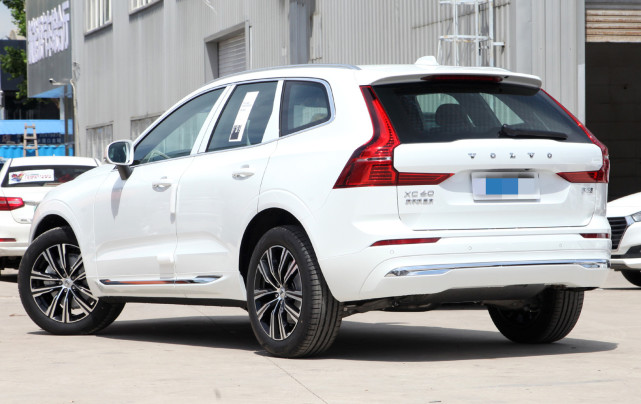 沃尔沃xc60全款下来多少钱女孩子适合开吗