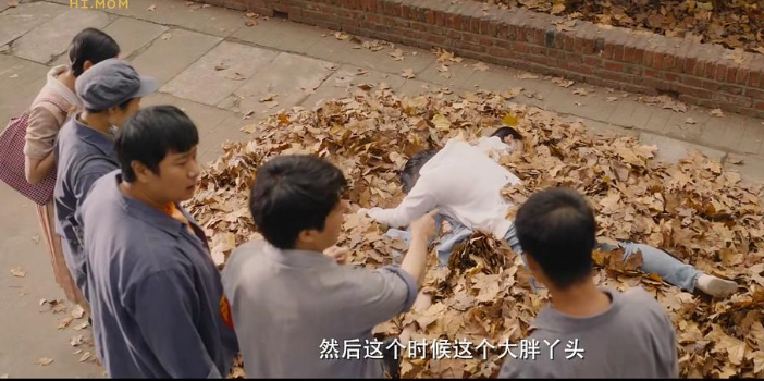 BUG|《你好，李焕英》的伦理BUG 不争气的贾晓玲凭什么要换掉自己的爸爸？