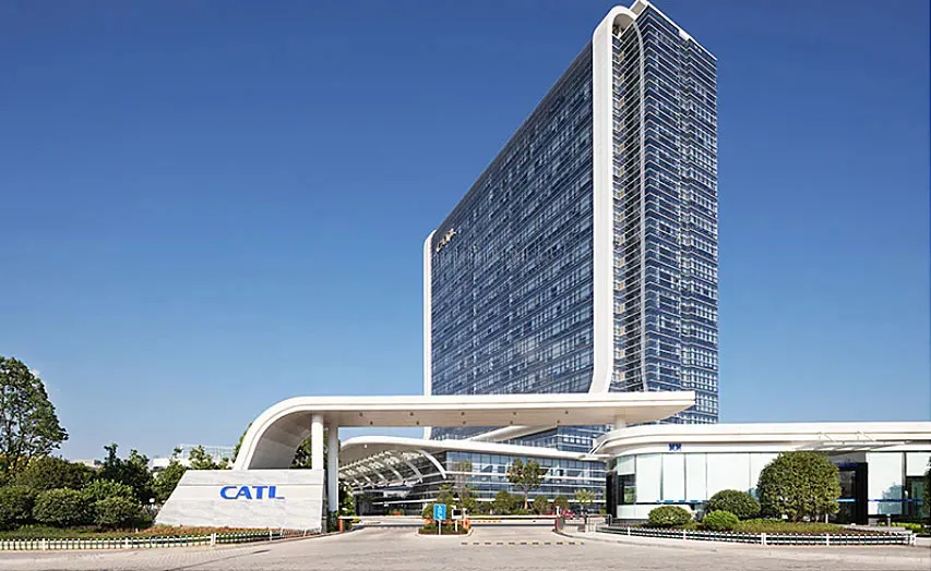 李嘉诚经营60年的身家，这个宁德人用10年就挣到了