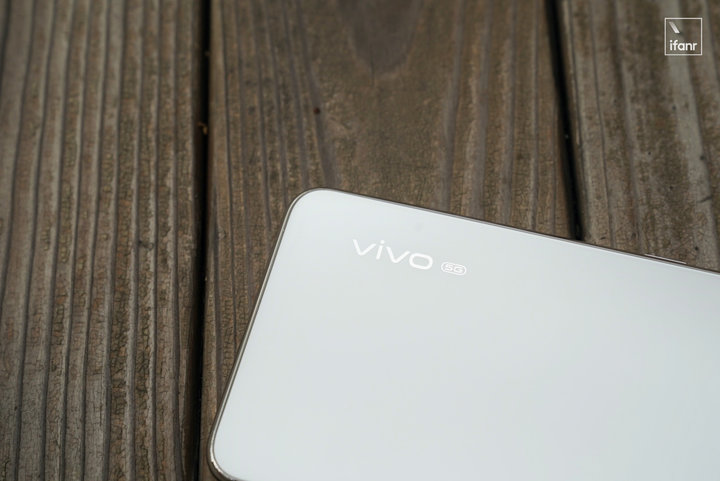 vivo S7 图赏：这可能是目前最轻薄的 5G 手机