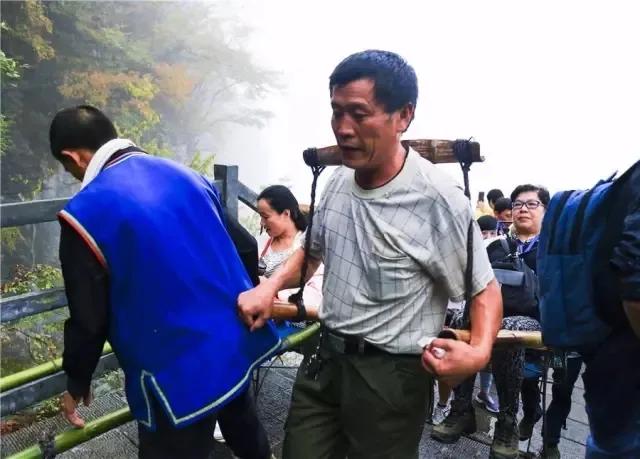 恩施大峡谷亮相中国旅游扶贫案例图片展