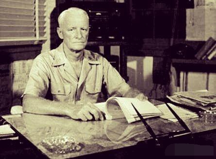 美军二战太平洋战场两位战区司令官，尼米兹和