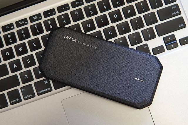 拯救用电恐慌的双机党，iWALK自带线充电宝实战体验