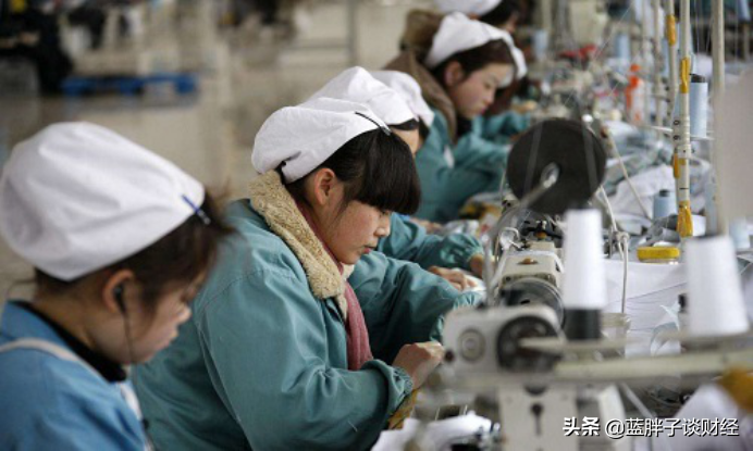 为解决用工荒，工厂开出高薪，仍一工难求！年