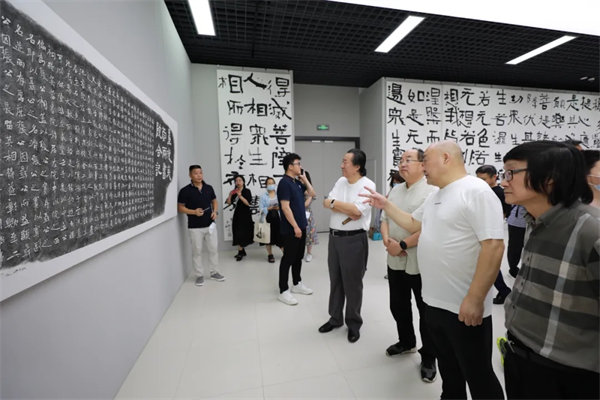 国家画院“大道不孤”系列展第八回：一画开天·洪厚甜作品展启幕