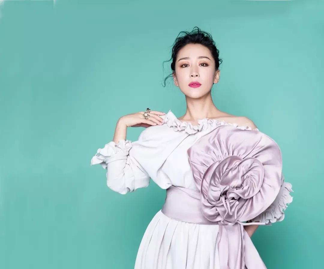 苗圃，曾与罗晋相爱，嫁入豪门后却被称“大妈”，梦醒时可后悔？