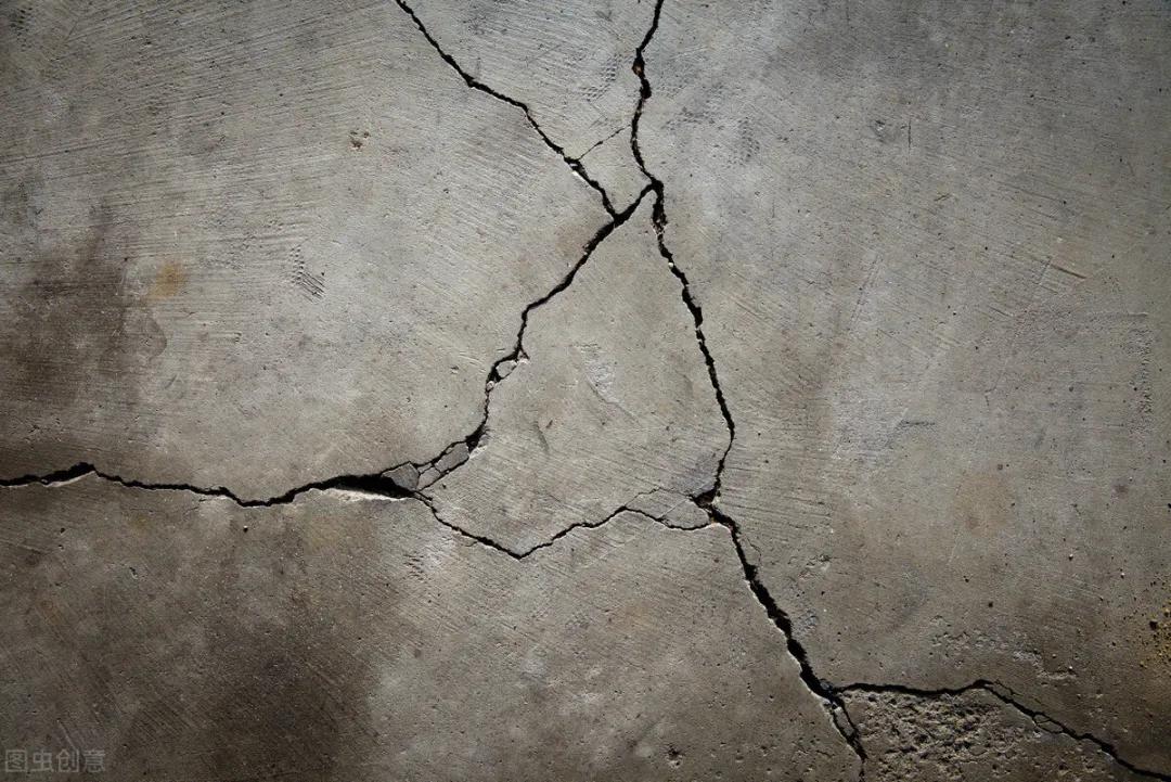 混凝土为什么会出现裂缝？修复方法来了