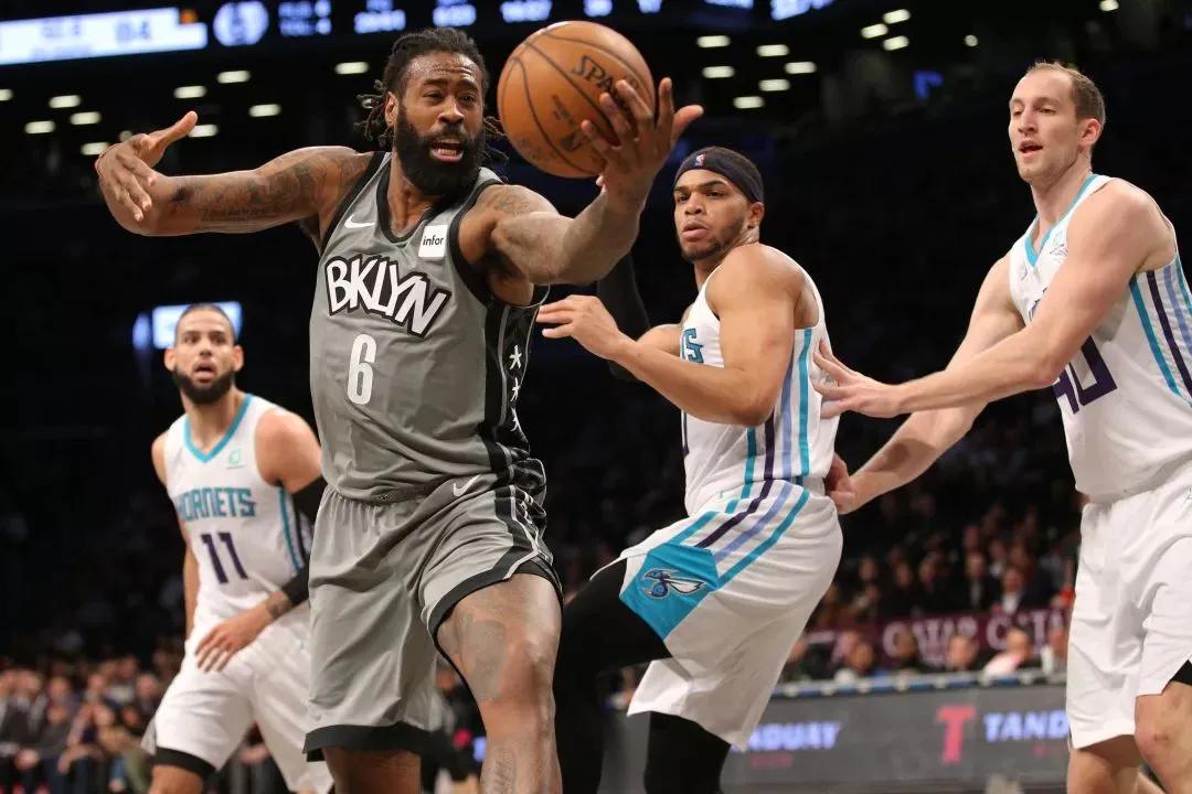 躺平也能赚钱！联盟被买断的5位球星，不打球也有工资拿