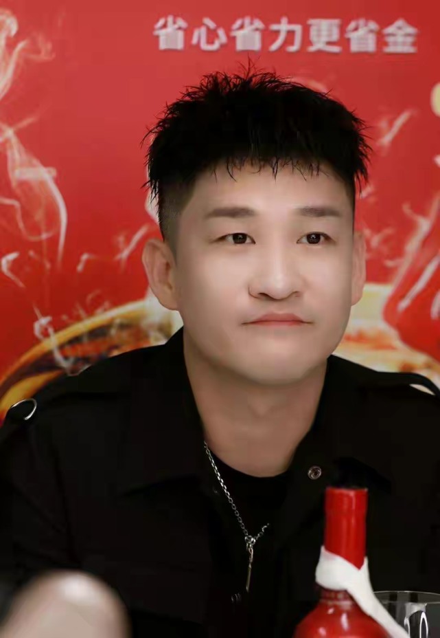 聽(tīng)云軒散了，郭德綱贏了？曹云金從6000字開(kāi)始改寫(xiě)的人生