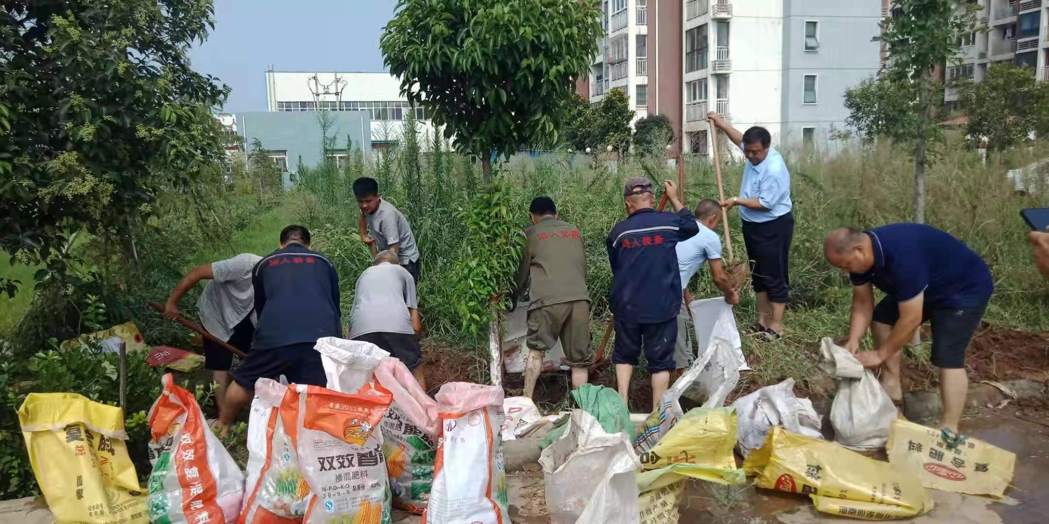 河南鸣人装备油脂工程有限公司为滑县防汛救灾工作捐赠物资