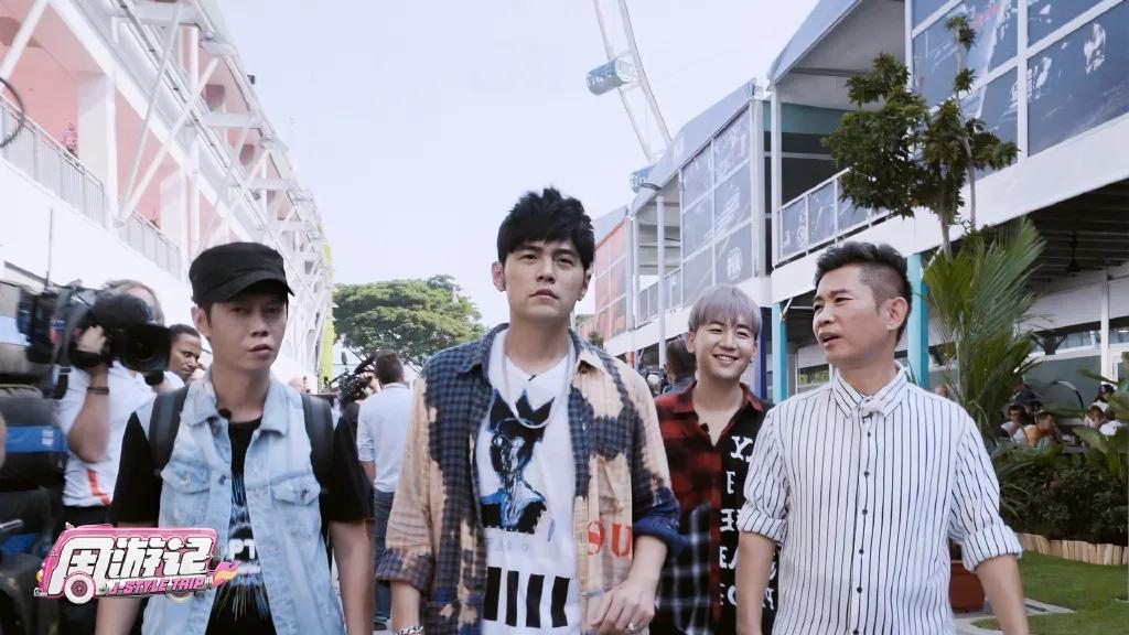 粉丝没有预料到周杰伦会如此“耿直”，开直播