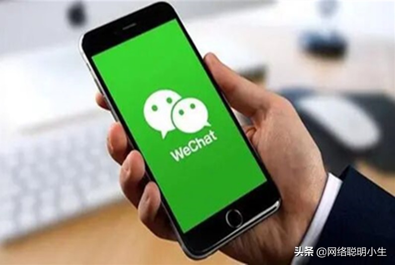 马云给他10亿“攻打”微信，失败后销声匿迹，