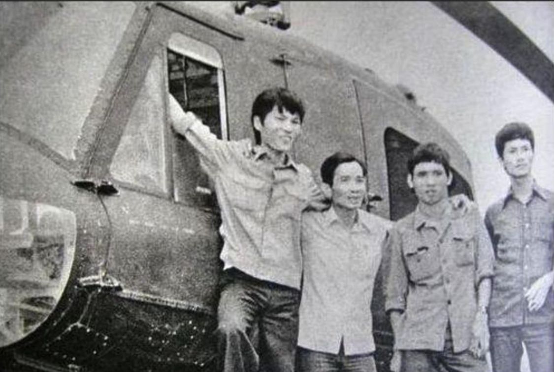 1981年越军少尉带10人投靠中国，送先进武器，我