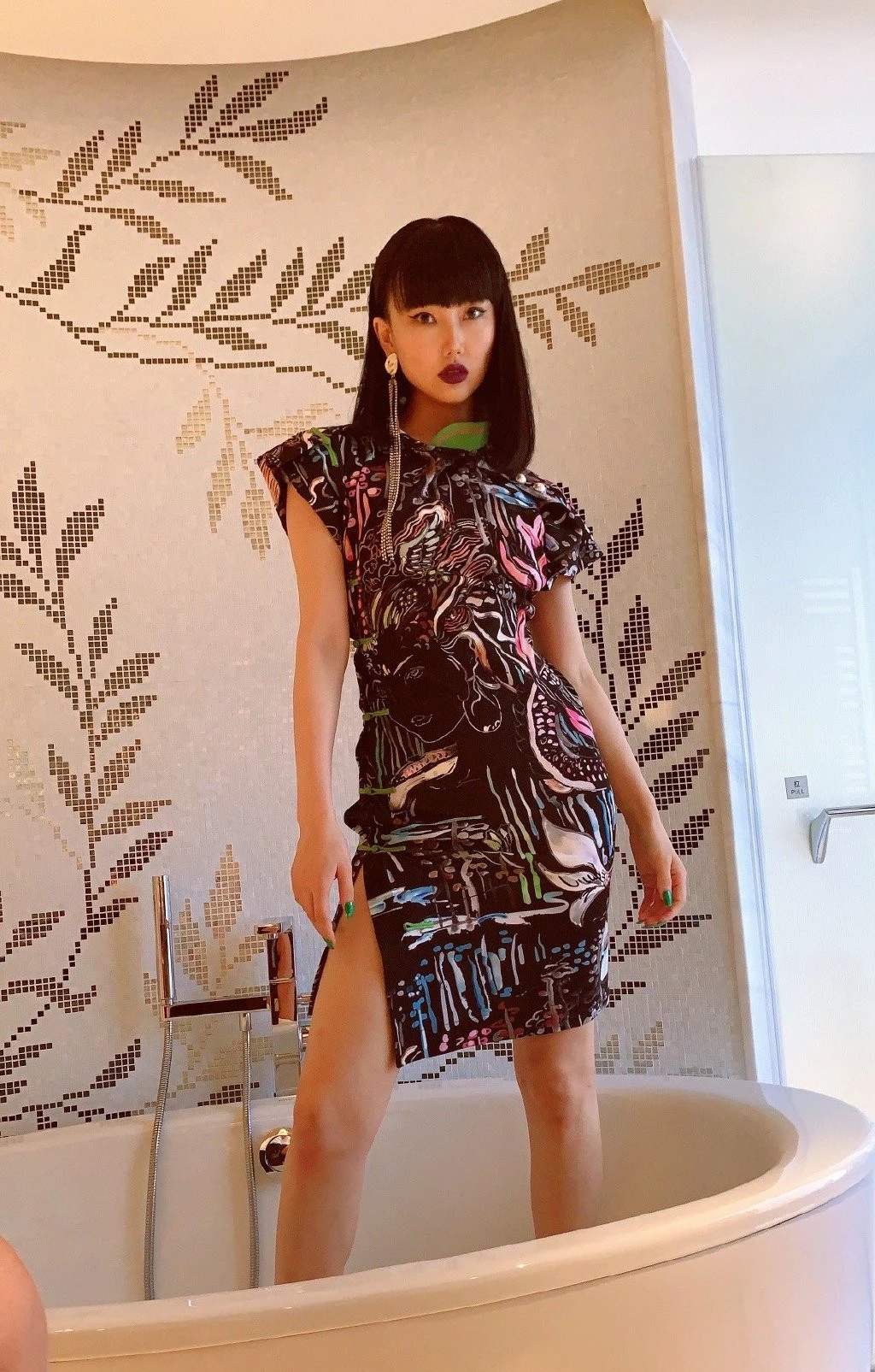 再出|《乘风破浪的姐姐》成团夜再出是非！宁静曲解黄龄话语意思 开启隔空互怼模式