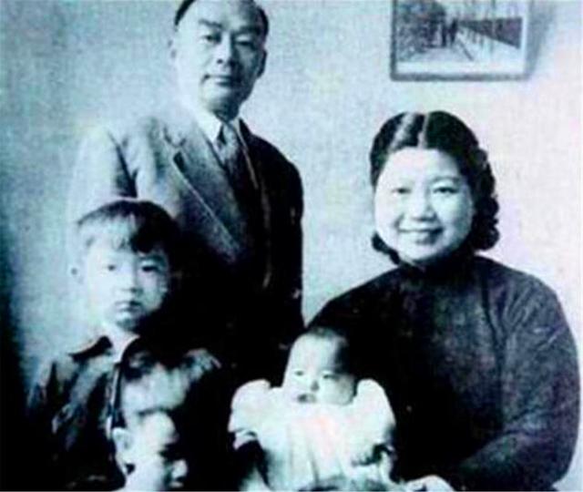 老父亲到部队去看儿子，让你们军长过来见我，