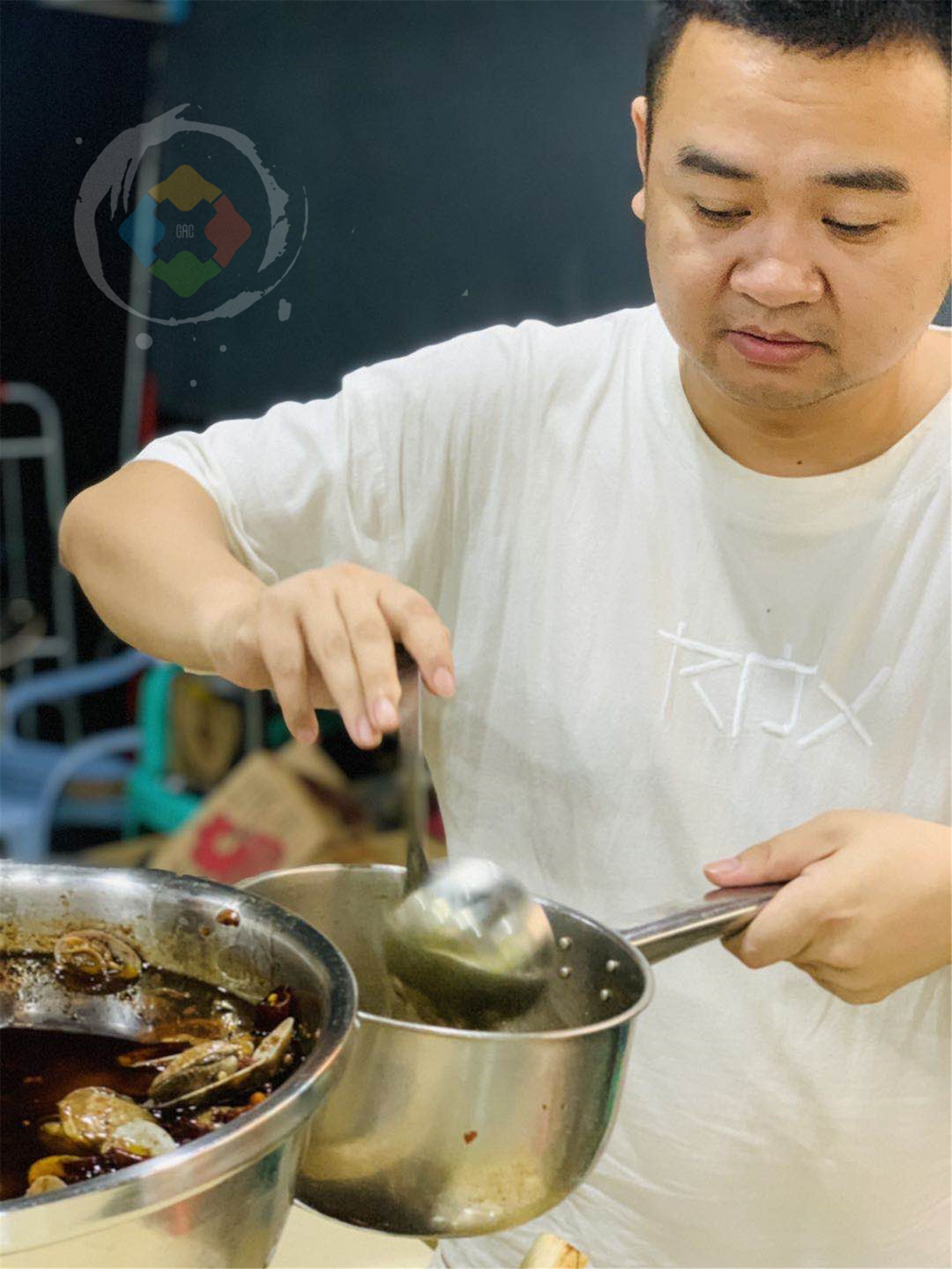 重庆小巷美食攻略：一碗冷吃辣子鸡米线，比重庆小面还好吃