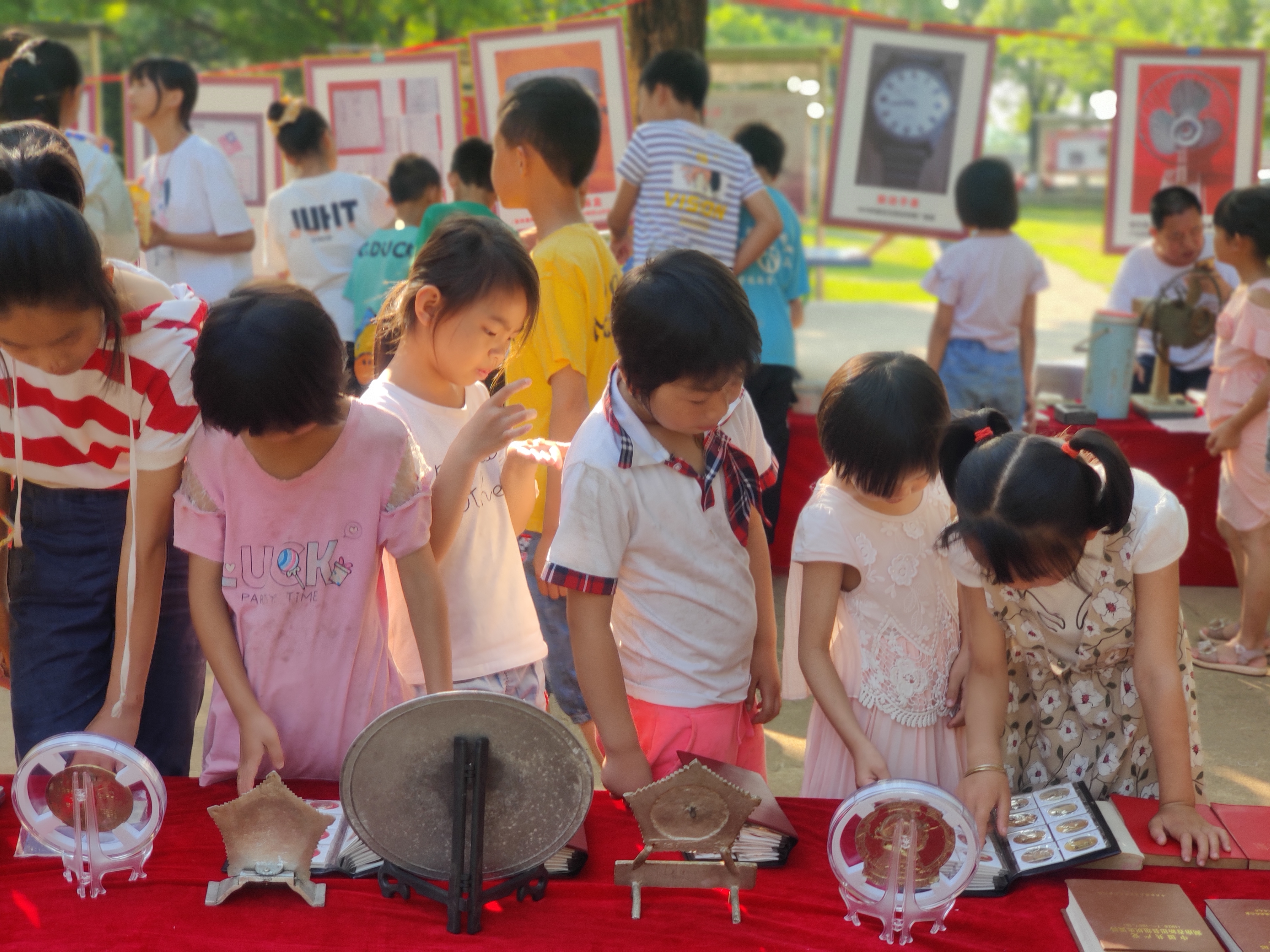 新田县枧头学校开展红色文化收藏进校园活动(图3)