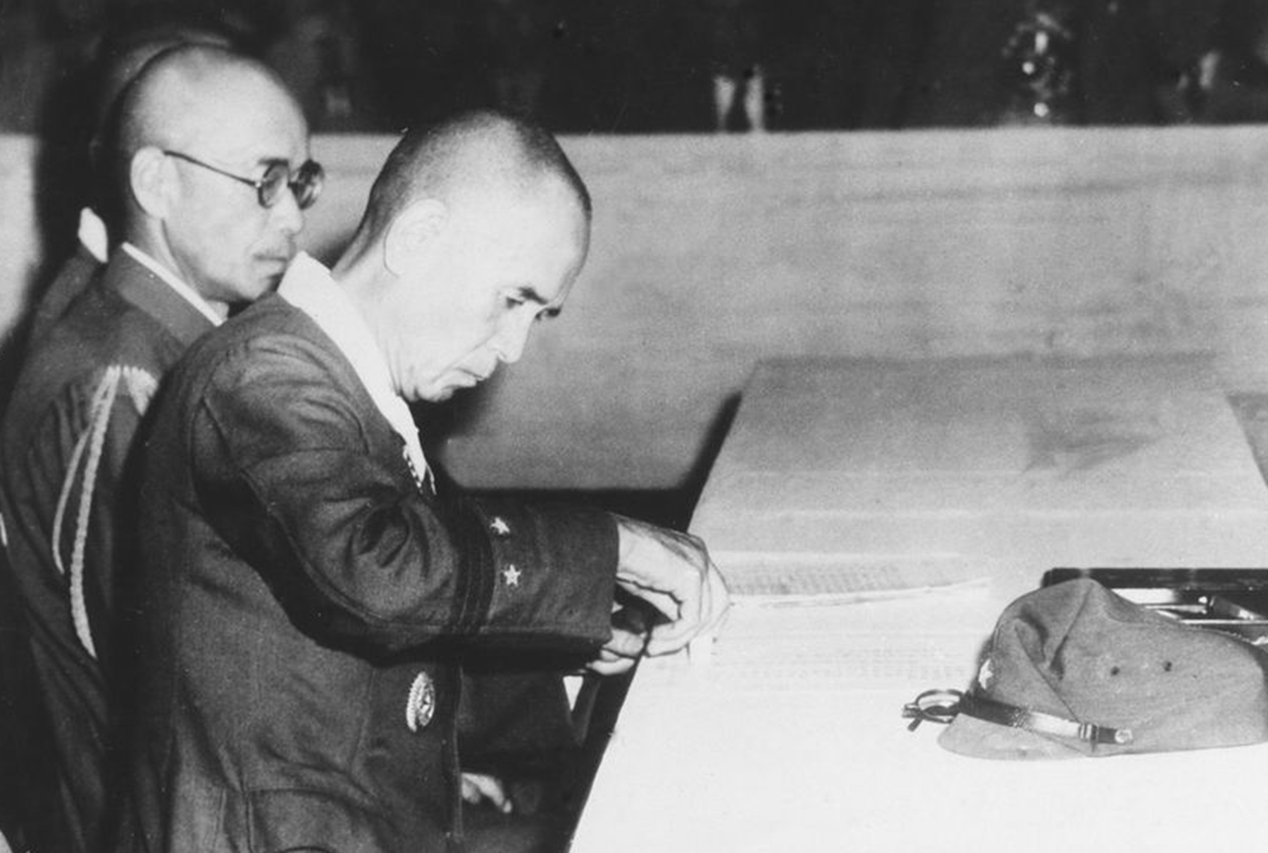 全歼日军，不接受投降！20万日寇全部处死，战后