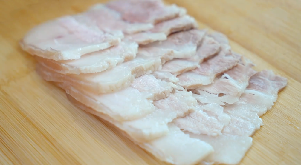 秋天煲一锅五花肉，酸爽开胃又解腻，大人小孩都爱吃，汤汁都不剩