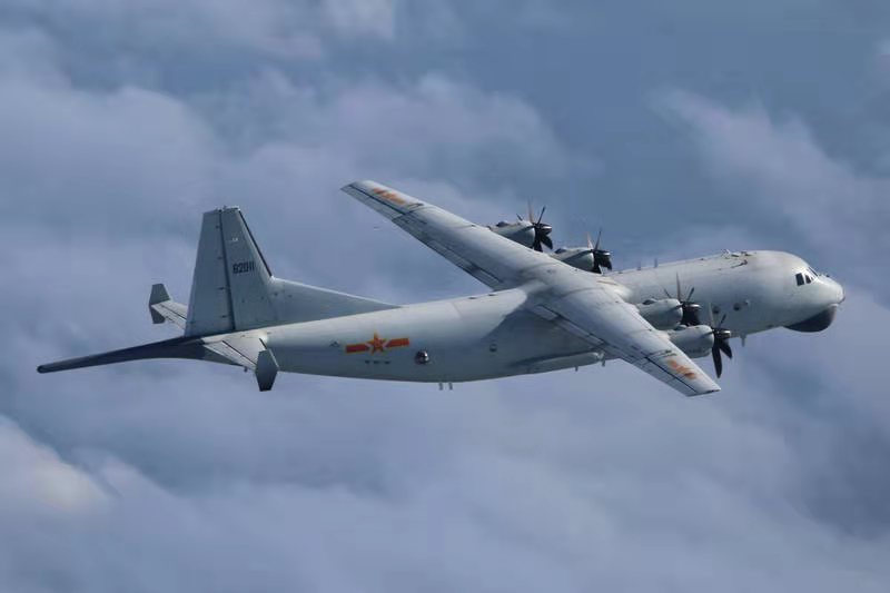 蔡英文还敢嚣张？解放军军机强势亮剑台海，重