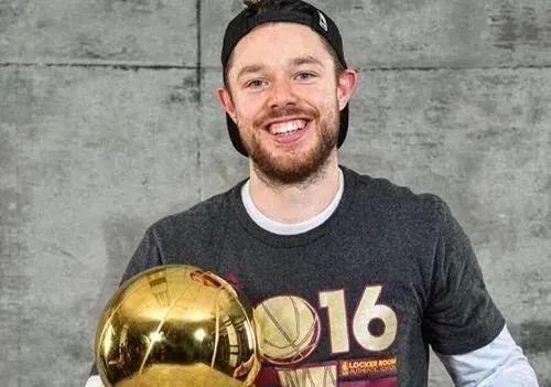 再见了，NBA！他才30岁啊，他可是詹姆斯的超级英雄