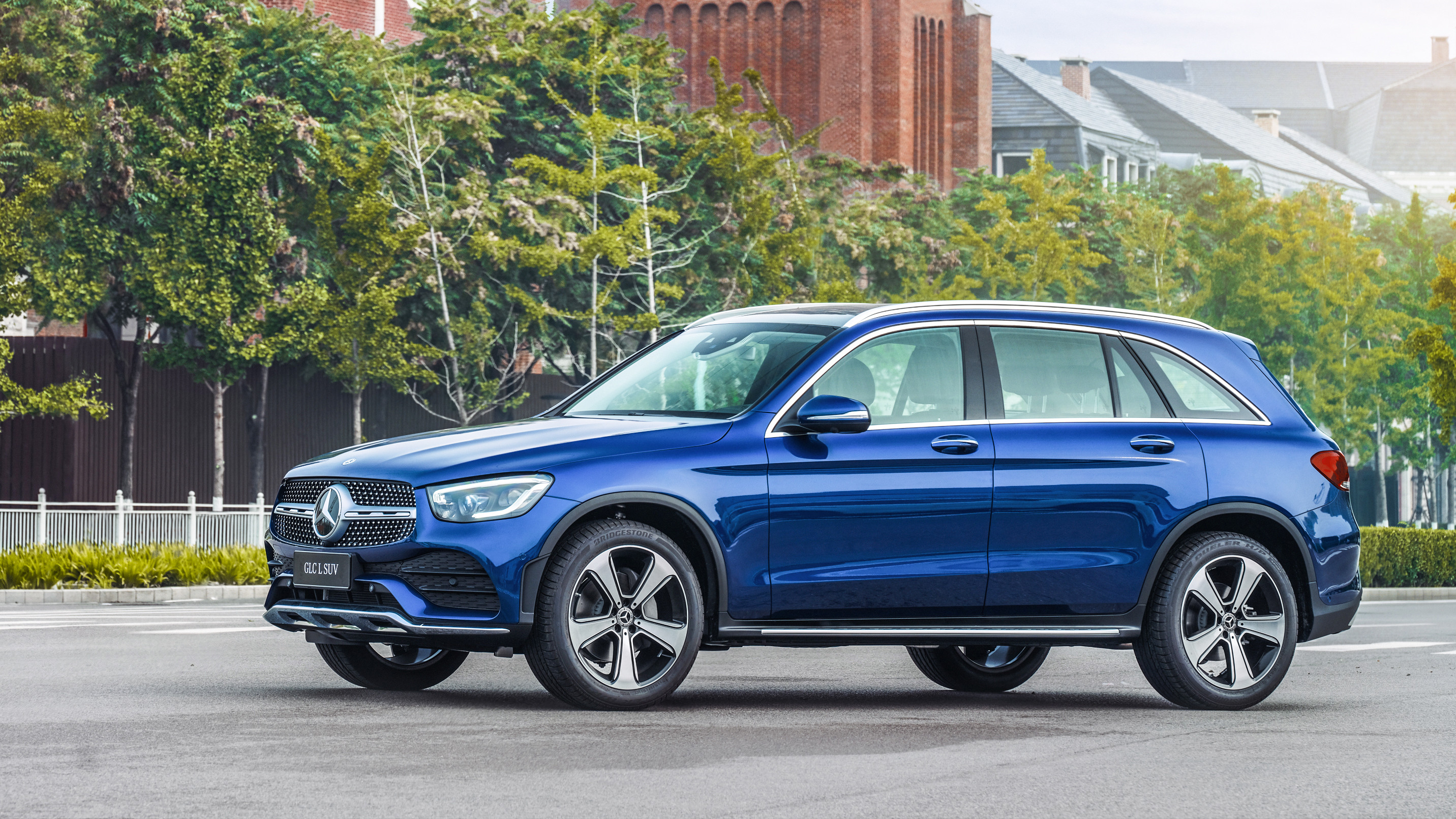 奔驰glc l在1月的销量同样出色,凭借19461台的数据冲到了suv销量第6名