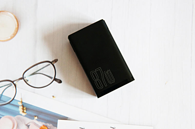 混动双擎，出门一个就够！倍思能量堆87W移动电源评测