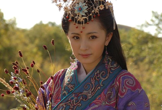陳紅：我19歲長這樣，林心如：我19歲也很美，陳德容：你們都讓開