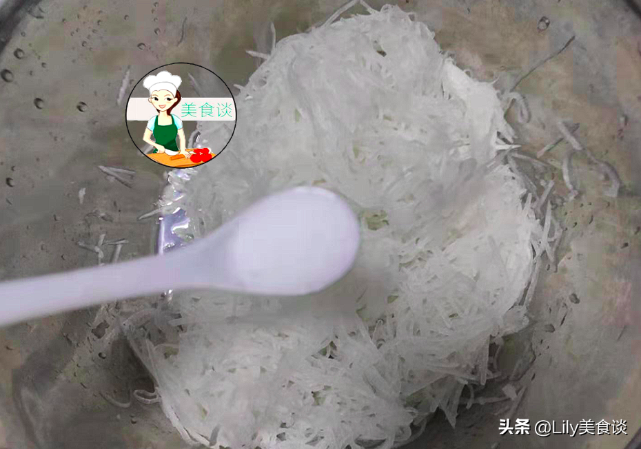 明日白露，这蒸菜别忘了吃，白露吃它正当季，简单一蒸，鲜美营养