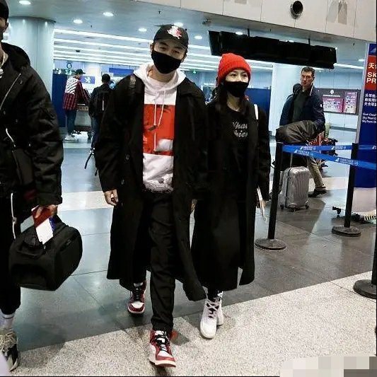 杨丞琳无意中透露陈晓陈妍希婚姻状态，难怪陈