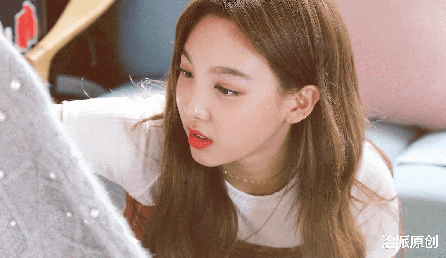 韩国女团成员被跟踪，德国双胞胎男粉丝，扬言