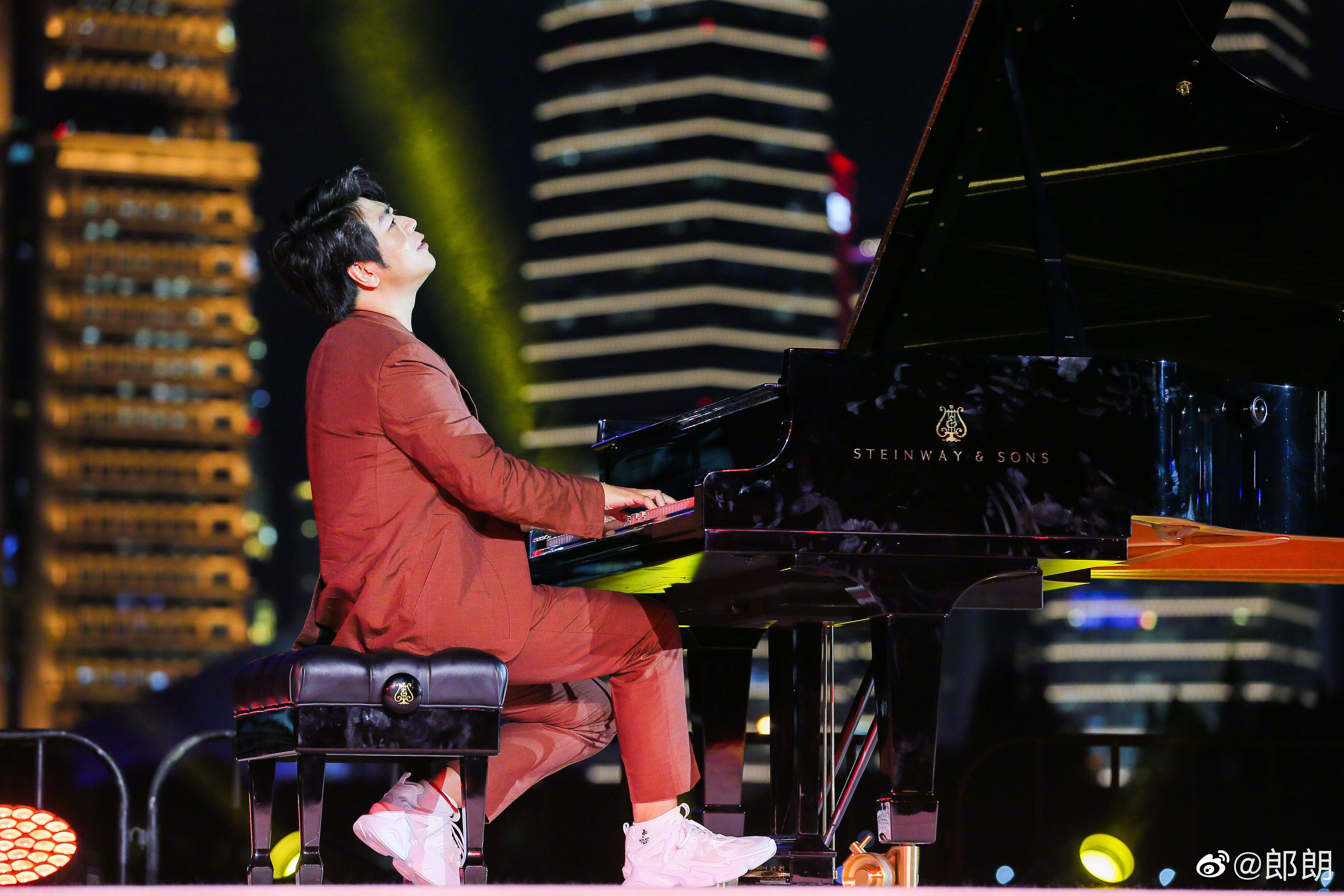 当郎朗睡着被江疏影恶搞，谁注意到他说的2个字