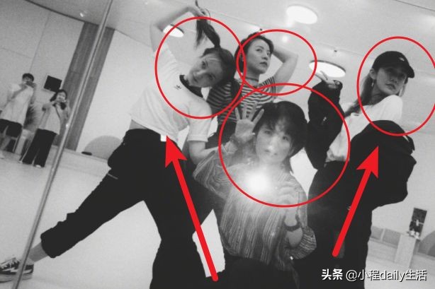 刘芸发布练习室合照，个个都是鬼马精灵太少女