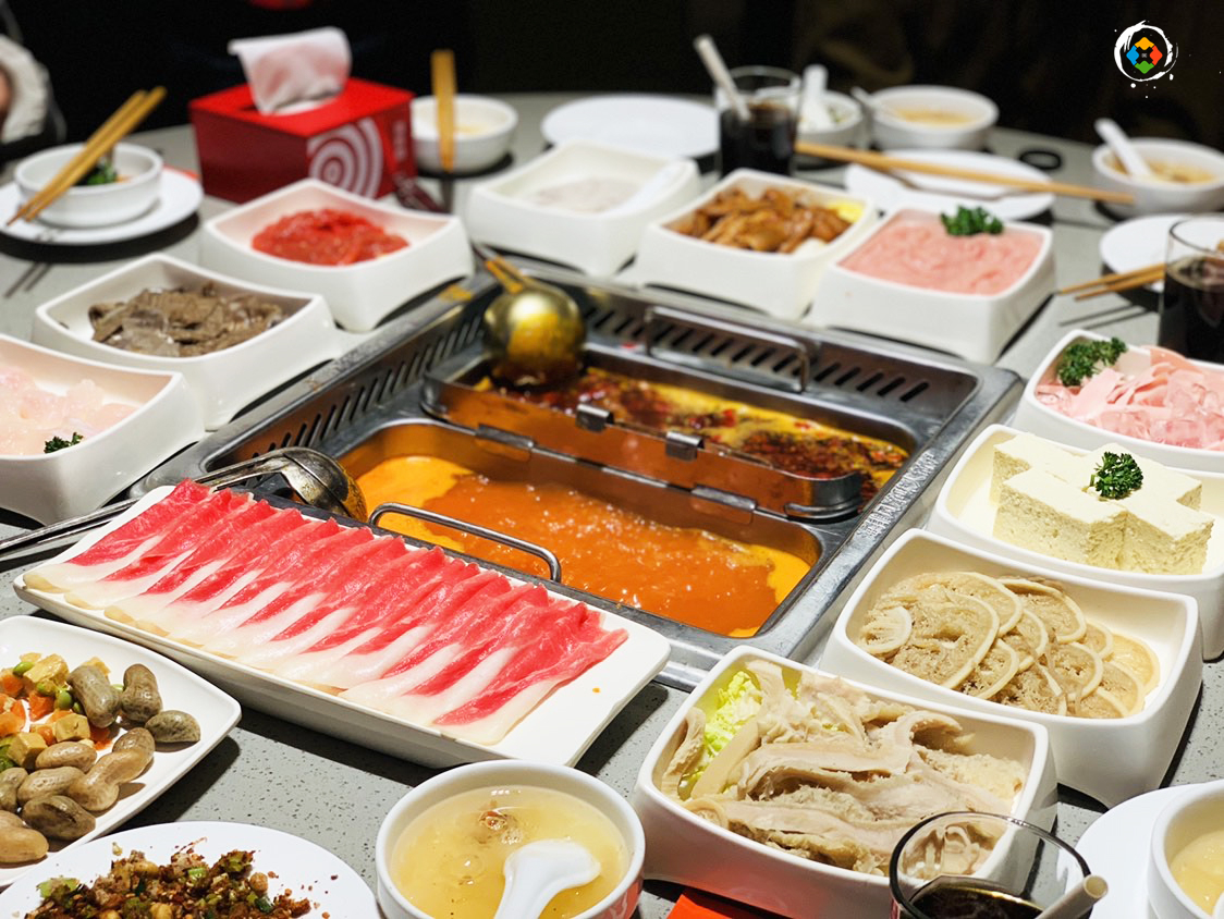 倡导留守重庆过年，年夜饭直接送到家，近300家美食全力支持