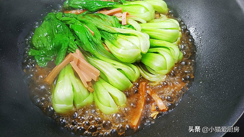 图片[9]-饭店“火腿肠油菜”为啥那么好吃？看大厨怎么做的 营养又美味-起舞食谱网