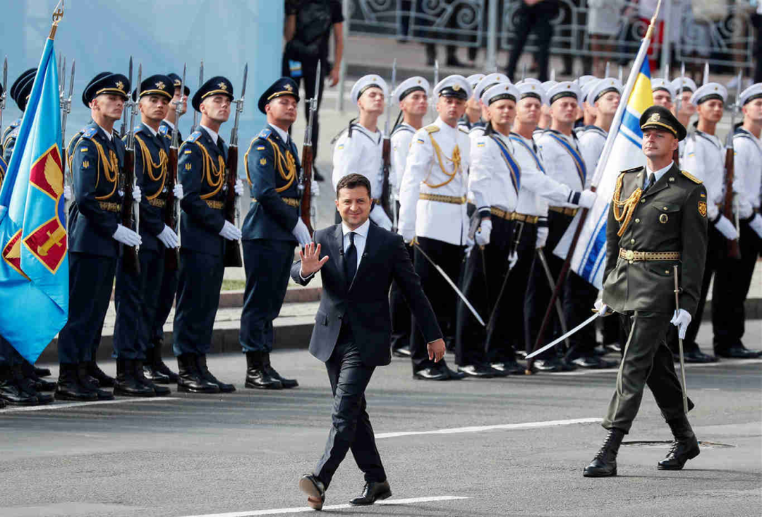 俄罗斯遭舆论围堵！乌克兰邀请46国共同反俄，大国低调小国狂欢