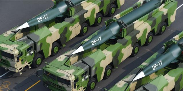 中国导弹部队核常兼备，美国鹰派焦虑不已：轻